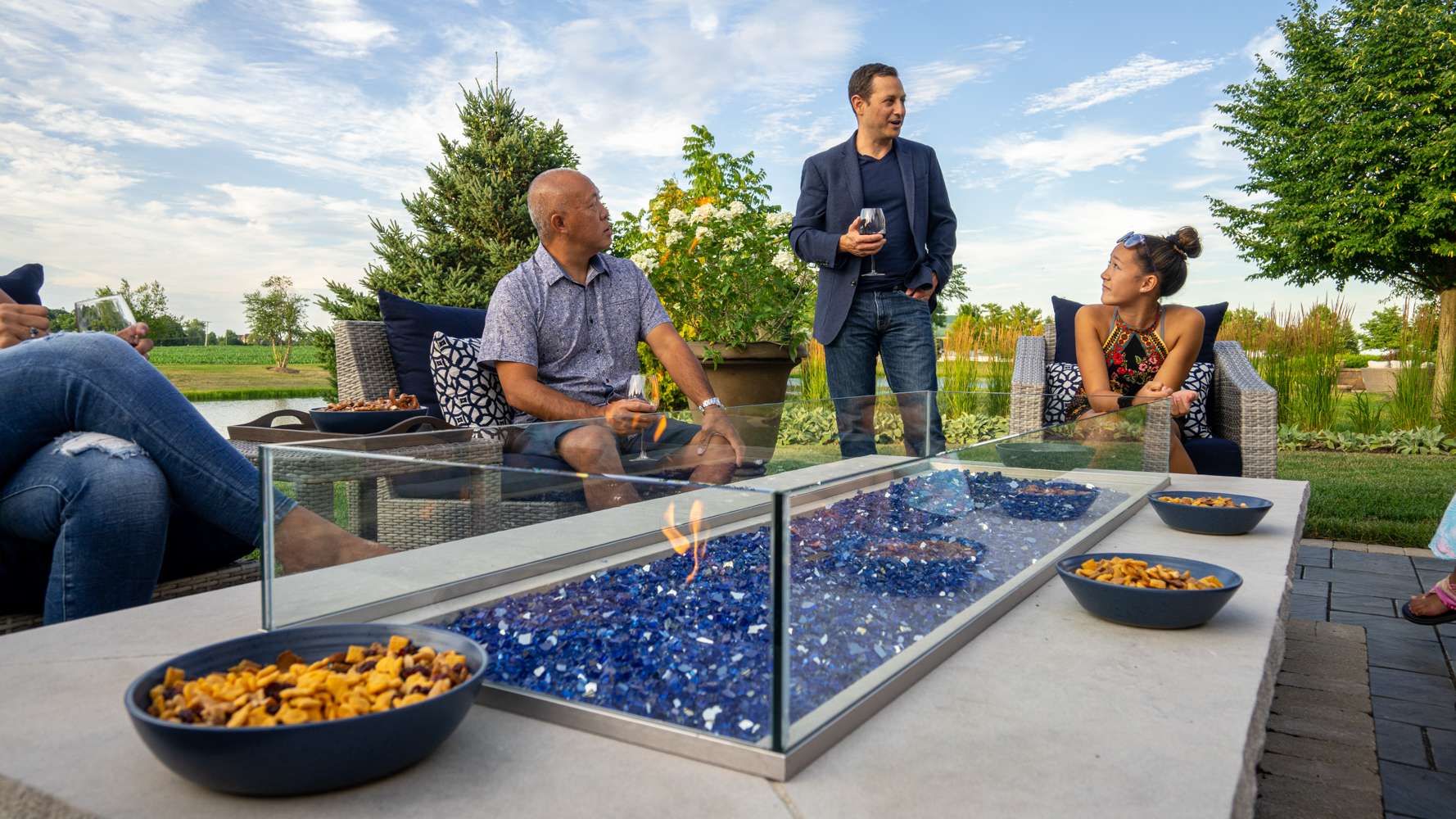 Wood Fire Pit vs. Gas Fire Pit Which is Best for Your Backyard?